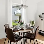 Kitchenroombed - City-lage I Nahe Hbf I Aufzug I Tiefgarage I Terrasse I Business - Travel - Family * Halle (Saale)