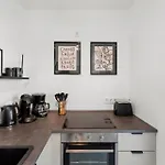 Kitchenroombed - City-lage I Nahe Hbf I Aufzug I Tiefgarage I Terrasse I Business - Travel - Family