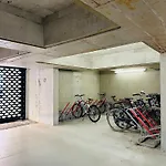 Kitchenroombed - City-lage I Nahe Hbf I Aufzug I Tiefgarage I Terrasse I Business - Travel - Family Daire Halle (Saale)