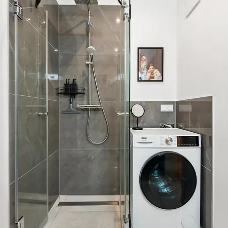 Zentrales Design Zwischen Hauptbahnhof Und Innenstadt I 2 Sz I Tiefgarage I Aufzug I Business - Kultur - Family By Kitchenroombed Apartment