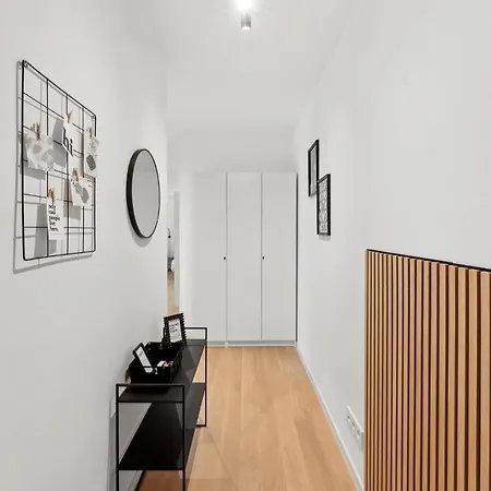 Kitchenroombed - City-lage I Nahe Hbf I Bis 5p I Aufzug I Tiefgarage I Terrasse