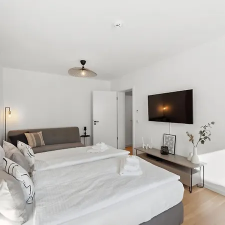 Zentrales Design Zwischen Hauptbahnhof Und Innenstadt I 2 Sz I Tiefgarage I Aufzug I Business - Kultur - Family By Kitchenroombed Appartement