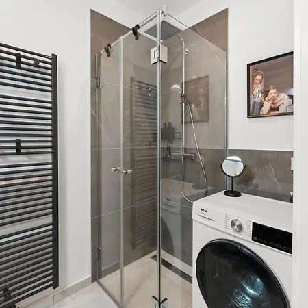 Zentrales Design Zwischen Hauptbahnhof Und Innenstadt I 2 Sz I Tiefgarage I Aufzug I Business - Kultur - Family By Kitchenroombed *