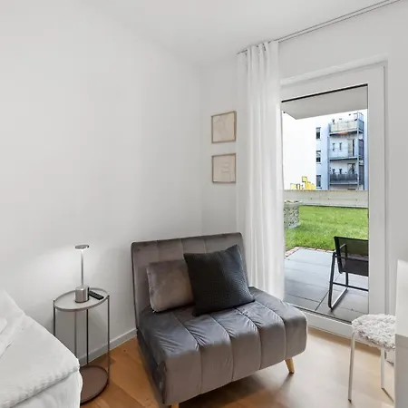 Zentrales Design Zwischen Hauptbahnhof Und Innenstadt I 2 Sz I Tiefgarage I Aufzug I Business - Kultur - Family By Kitchenroombed * Halle (Saale)