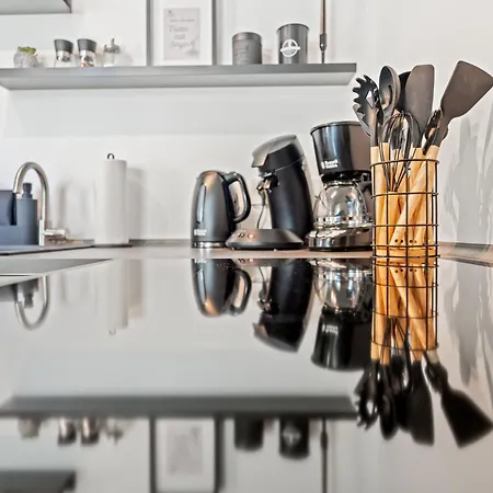 Zentrales Design Zwischen Hauptbahnhof Und Innenstadt I 2 Sz I Tiefgarage I Aufzug I Business - Kultur - Family By Kitchenroombed Appartement