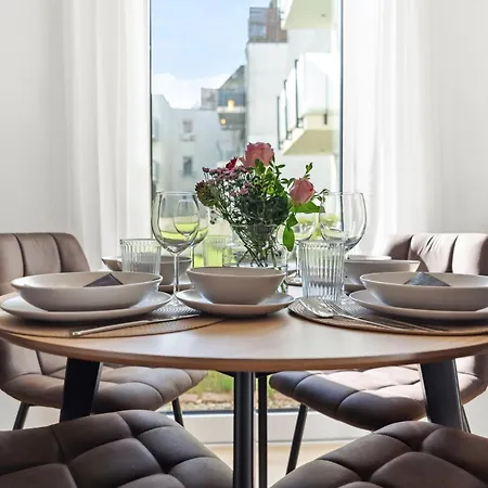 Kitchenroombed - City-lage I Nahe Hbf I Aufzug I Tiefgarage I Terrasse I Business - Travel - Family * Галль