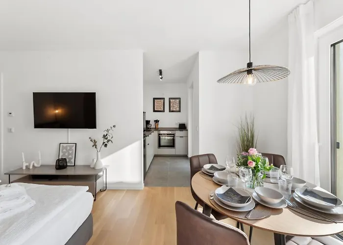 Apartment Kitchenroombed - City-lage I Nahe Hbf I Aufzug I Tiefgarage I Terrasse I Business - Travel - Family