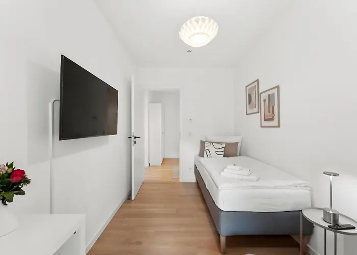 Apartment Kitchenroombed - City-lage I Nahe Hbf I Aufzug I Tiefgarage I Terrasse I Business - Travel - Family *