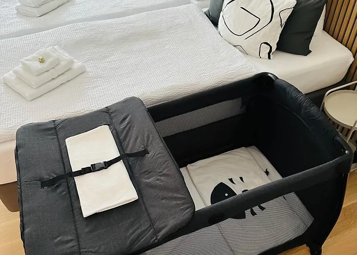 Kitchenroombed - City-lage I Nahe Hbf I Aufzug I Tiefgarage I Terrasse I Business - Travel - Family *